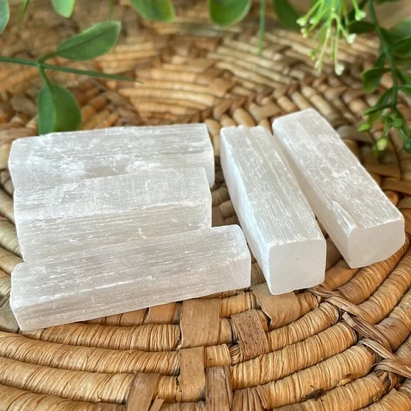 Mini Selenite Sticks Charging Carving Energy Wand Gemstone Crystal Bar Sticklets - Picture 3 of 7
